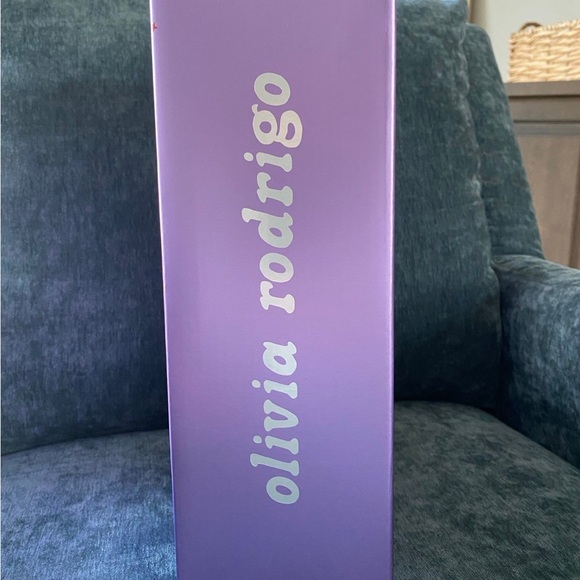 Stanley X Olivia Rodrigo Purple Guts Stars 40 oz Flowstate Quencher Tumbler BNIB - Picture 5 of 12